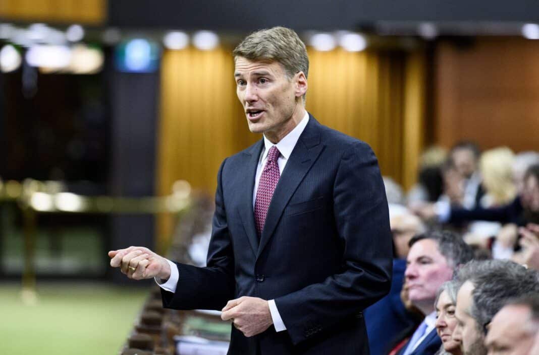 Robertson calls on provinces to boost funding for transitional housing