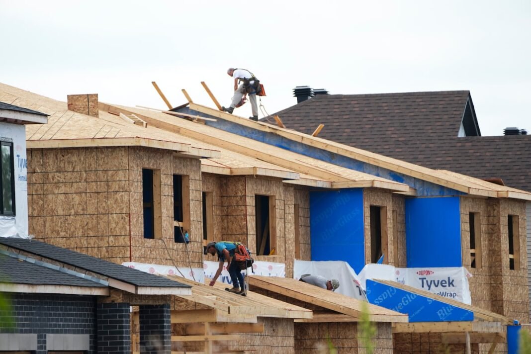 Ontario moves to allow building homes on smaller lots